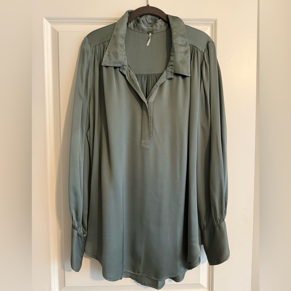 Chic Sage Blouse with Classic Collar